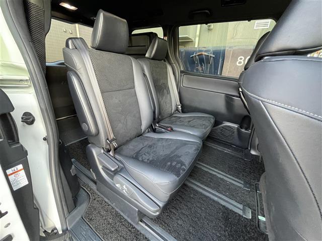 ヴォクシー ＺＳ　煌ＩＩＩ　禁煙車／純正９型ナビ／バックカメラ／両側パワースライドドア／ハーフレザーシート／クルーズコントロール／ＬＥＤヘッドライト／オートマチックハイビーム／クリアランスソナー／ビルトインＥＴＣ２．０（22枚目）