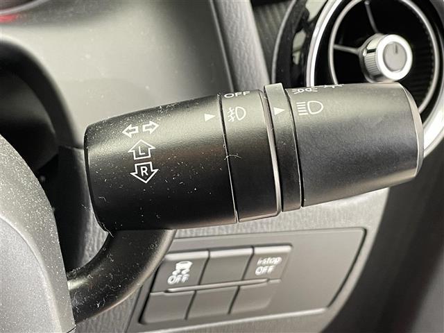 デミオ XDツーリング 禁煙車/純正ナビ/クルーズコントロール/LEDヘッドライト/オートライト/ETC/パドルシフト/ヘッドアップディスプレイ/純正マット/ドアバイザー/プッシュスタート/スマートキー/ステアリングスイッチ(15枚目)