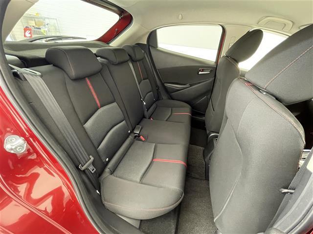 デミオ XDツーリング 禁煙車/純正ナビ/クルーズコントロール/LEDヘッドライト/オートライト/ETC/パドルシフト/ヘッドアップディスプレイ/純正マット/ドアバイザー/プッシュスタート/スマートキー/ステアリングスイッチ(23枚目)