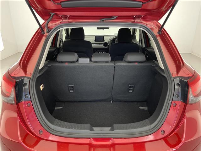 デミオ XDツーリング 禁煙車/純正ナビ/クルーズコントロール/LEDヘッドライト/オートライト/ETC/パドルシフト/ヘッドアップディスプレイ/純正マット/ドアバイザー/プッシュスタート/スマートキー/ステアリングスイッチ(24枚目)