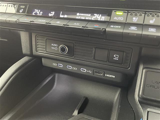 ランドクルーザー250 VX 純正12.3インチナビ/パノラミックビューモニター/サンルーフ/デジタルインナーミラー/純正トレーラーヒッチ/前後ドライブレコーダー/パワーバックドア/レーダークルーズコントロール/純正アルミホイール(12枚目)