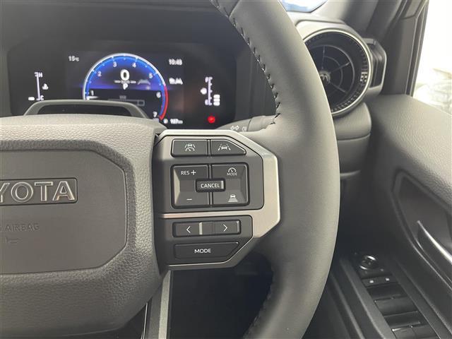 ランドクルーザー250 VX 純正12.3インチナビ/パノラミックビューモニター/サンルーフ/デジタルインナーミラー/純正トレーラーヒッチ/前後ドライブレコーダー/パワーバックドア/レーダークルーズコントロール/純正アルミホイール(16枚目)