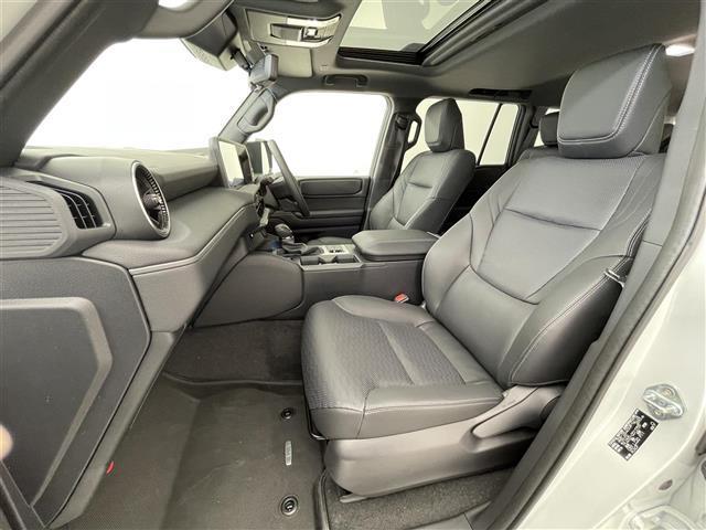 ランドクルーザー250 VX 純正12.3インチナビ/パノラミックビューモニター/サンルーフ/デジタルインナーミラー/純正トレーラーヒッチ/前後ドライブレコーダー/パワーバックドア/レーダークルーズコントロール/純正アルミホイール(24枚目)