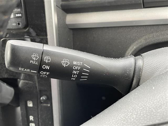 タント カスタムＲＳ　トップエディションＳＡ　禁煙車／純正ナビ／Ｂｌｕｅｔｏｏｔｈ／フルセグＴＶ／バックカメラ／ＥＴＣ／ハーフレザーシート／ＬＥＤライト／両側パワースライドドア／衝突被害軽減システム／ステアリングスイッチ／スマートキー（11枚目）