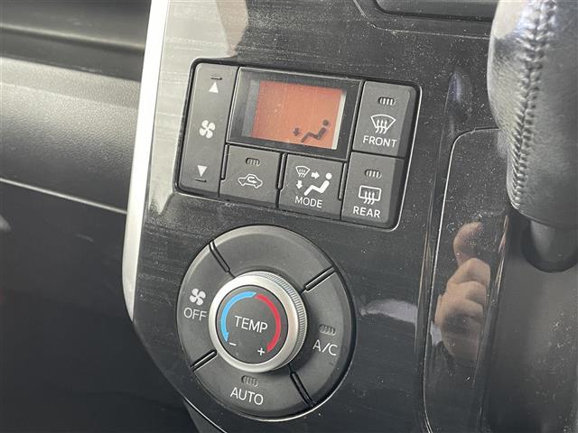 タント カスタムＲＳ　トップエディションＳＡ　禁煙車／純正ナビ／Ｂｌｕｅｔｏｏｔｈ／フルセグＴＶ／バックカメラ／ＥＴＣ／ハーフレザーシート／ＬＥＤライト／両側パワースライドドア／衝突被害軽減システム／ステアリングスイッチ／スマートキー（13枚目）