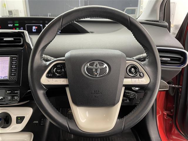 プリウス Ａツーリングセレクション　禁煙車／社外エアロ／ＬＥＤヘッドライト／コーナーセンサー／ブラインドスポットモニター／パーキングアシスト／ドラレコ／追従クルーズコントロール／シートヒーター／バックカメラ／Ｂｌｕｅｔｏｏｔｈ（7枚目）