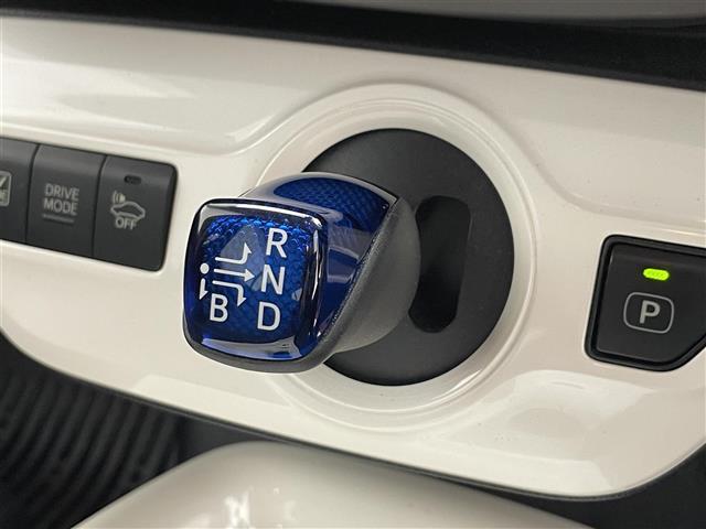 プリウス Ａツーリングセレクション　禁煙車／社外エアロ／ＬＥＤヘッドライト／コーナーセンサー／ブラインドスポットモニター／パーキングアシスト／ドラレコ／追従クルーズコントロール／シートヒーター／バックカメラ／Ｂｌｕｅｔｏｏｔｈ（14枚目）