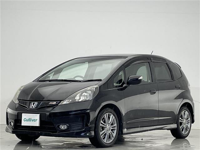 フィット RS ビルトインETC/本革巻きステアリング/パドルシフト/ステアリングスイッチ/ドライブレコーダー/電動格納ミラー/ドアバイザー/リアワイパー/純正フロアマット/純正16インチアルミホイール(27枚目)