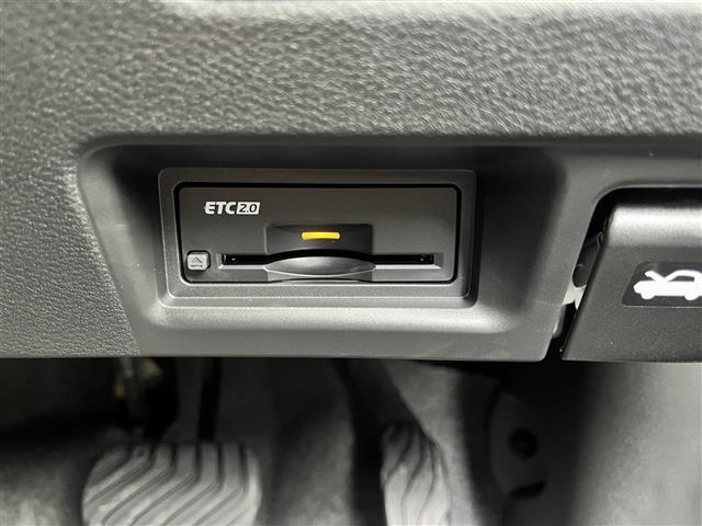 セレナ e-パワー ハイウェイスターV 禁煙車/純正12.3インチナビ/全方位カメラ/デジタルインナーミラー/フリップダウンモニター/両側パワースライドドア/ハーフレザーシート/前後ドラレコ/前後コーナーセンサー/追従クルーズコントロール(8枚目)