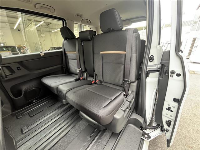セレナ e-パワー ハイウェイスターV 禁煙車/純正12.3インチナビ/全方位カメラ/デジタルインナーミラー/フリップダウンモニター/両側パワースライドドア/ハーフレザーシート/前後ドラレコ/前後コーナーセンサー/追従クルーズコントロール(23枚目)