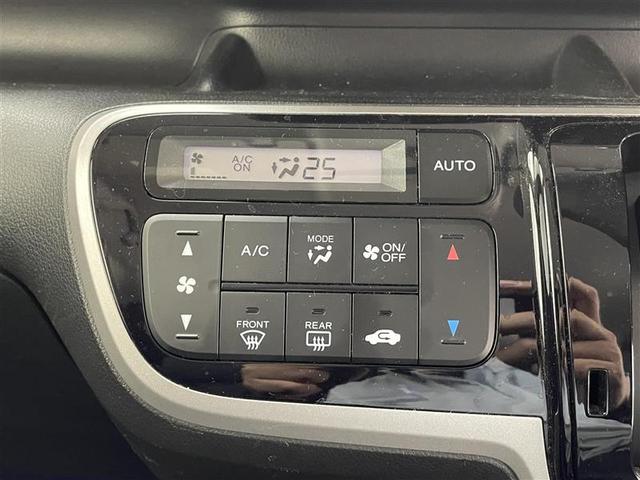 N-BOXカスタム G 純正ナビ/バックカメラ/両側パワースライドドア/HIDヘッドライト/オートライト/ETC/純正フロアマット/プッシュスタート/スマートキー(12枚目)