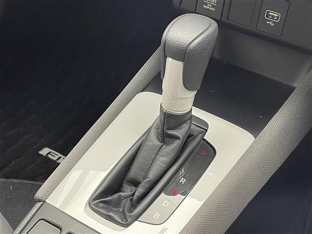 フィット e:HEVクロスター 純正9型ナビ/バックカメラ/前後ドライブレコーダー/クリアランスソナー/追従クルーズコントロール/前後ドライブレコーダー/クリアランスソナー/LEDヘッドライト/オートハイビーム/ETC(16枚目)