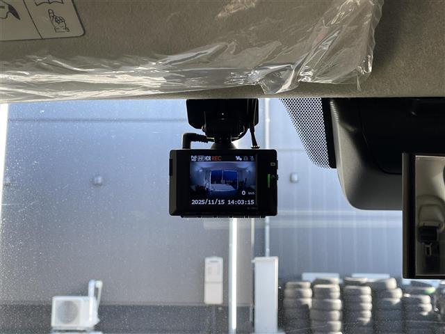 ◆約１万８６１６ｍ＾２の敷地には、お客様のライフスタイルや趣味嗜好に対応する、様々なメーカーや車種を用意しています。お気に入りのクルマを見つけるお手伝いをさせてください！