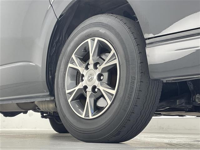 ◆入荷するクルマの品質に自信があるからこそ、車両により国産車最長１０年の有償保証がつけられます。エンジンやブレーキなどの重要部品はもちろん、エアコンやオーディオなども走行距離無制限で保証しています。