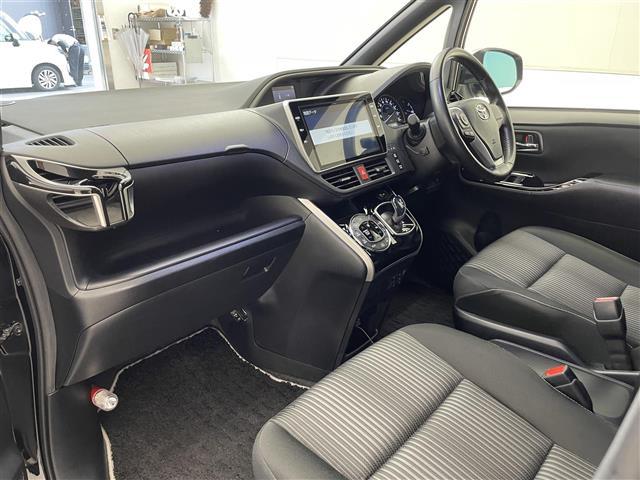 ヴォクシー ハイブリッドZS 煌II 禁煙車/純正10型ナビ/バックカメラ/両側パワースライドドア/クルーズコントロール/クリアランスソナー/レーンディパーチャーアラート/LED/オートマチックハイビーム/シートヒーター/ETC2.0(20枚目)