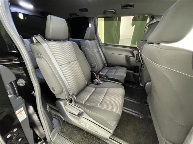 ヴォクシー ハイブリッドZS 煌II 禁煙車/純正10型ナビ/バックカメラ/両側パワースライドドア/クルーズコントロール/クリアランスソナー/レーンディパーチャーアラート/LED/オートマチックハイビーム/シートヒーター/ETC2.0(23枚目)