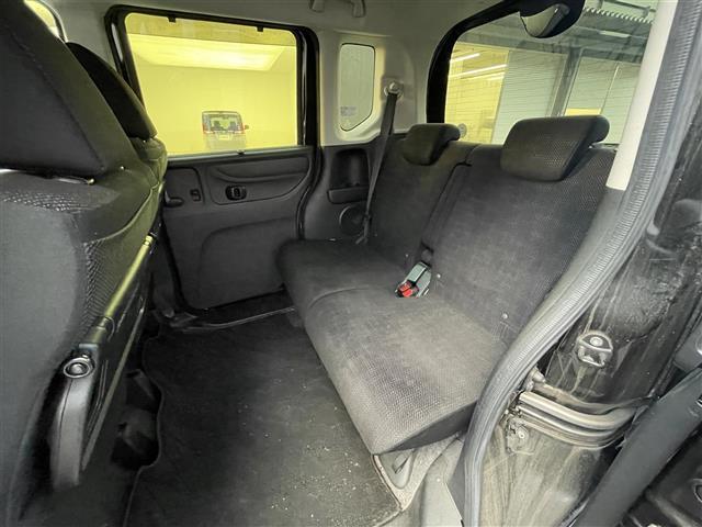 Ｎ－ＢＯＸ Ｇ　ＳＳパッケージ　社外７ナビ／バックカメラ／両側パワースライドドア／ＨＩＤヘッドライト／オートライト／シートヒーター／ビルトインＥＴＣ／プッシュスタート／スマートキー／社外フロアマット（21枚目）