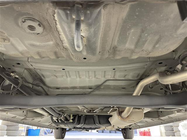 Ｎ－ＢＯＸ Ｇ　ＳＳパッケージ　社外７ナビ／バックカメラ／両側パワースライドドア／ＨＩＤヘッドライト／オートライト／シートヒーター／ビルトインＥＴＣ／プッシュスタート／スマートキー／社外フロアマット（35枚目）