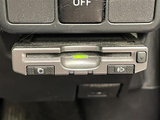 アクア Ｓ　禁煙車／社外オーディオ／ＬＥＤヘッドライト／オートライト／ＥＴＣ／プッシュスタート／スマートキー／ステアリングリモコン／純正フロアマット（6枚目）