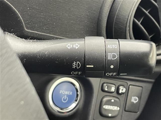 アクア Ｓ　禁煙車／社外オーディオ／ＬＥＤヘッドライト／オートライト／ＥＴＣ／プッシュスタート／スマートキー／ステアリングリモコン／純正フロアマット（12枚目）