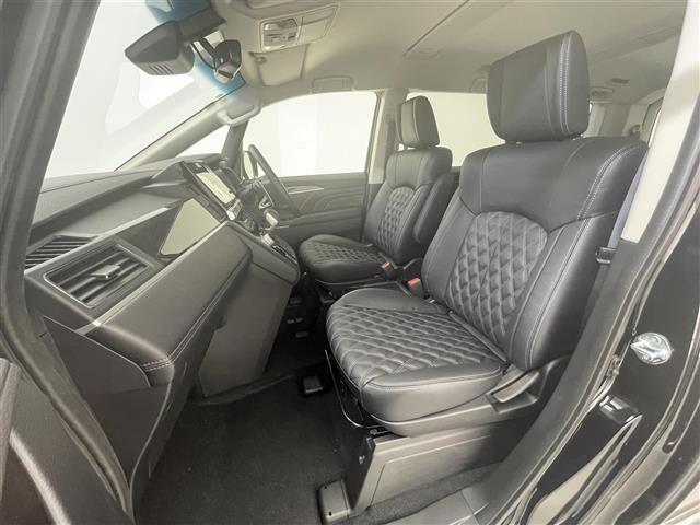 デリカＤ：５ ブラックエディション　登録済未使用車／全方位カメラ／両側パワースライドドア／レザーシート／追従クルーズコントロール／ブラインドスポットモニタリング／ＬＥＤ／オートハイビーム／Ｄ席パワーシート／シートヒーター／ＡＣ１００Ｖ（25枚目）