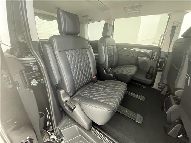 デリカＤ：５ ブラックエディション　登録済未使用車／全方位カメラ／両側パワースライドドア／レザーシート／追従クルーズコントロール／ブラインドスポットモニタリング／ＬＥＤ／オートハイビーム／Ｄ席パワーシート／シートヒーター／ＡＣ１００Ｖ（27枚目）