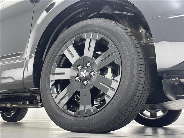 デリカＤ：５ ブラックエディション　登録済未使用車／全方位カメラ／両側パワースライドドア／レザーシート／追従クルーズコントロール／ブラインドスポットモニタリング／ＬＥＤ／オートハイビーム／Ｄ席パワーシート／シートヒーター／ＡＣ１００Ｖ（32枚目）