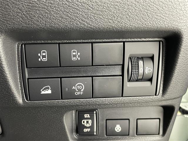 デリカミニ Ｔ　プレミアム　届出済未使用車／純正９型ディスプレイオーディオ／両側パワースライドドア／全方位カメラ／ハーフレザー／ＭＩ－ＰＩＬＯＴ／クリアランスソナー／ＬＥＤ／オートハイビーム／シートヒーター／ルーフレール（8枚目）