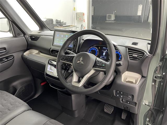 デリカミニ Ｔ　プレミアム　届出済未使用車／純正９型ディスプレイオーディオ／両側パワースライドドア／全方位カメラ／ハーフレザー／ＭＩ－ＰＩＬＯＴ／クリアランスソナー／ＬＥＤ／オートハイビーム／シートヒーター／ルーフレール（17枚目）