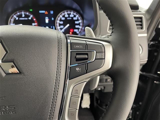 デリカＤ：５ シャモニー　登録済未使用車／全方位カメラ／両側パワースライドドア／ハーフレザーシート／追従クルーズコントロール／ブラインドスポットモニタリング／ＬＥＤ／オートハイビーム／Ｄ席パワーシート／シートヒーター（11枚目）