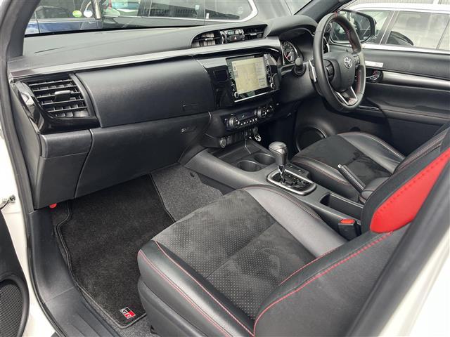 ハイラックス Ｚ　ＧＲスポーツ　禁煙車／純正８型ナビ／バックカメラ／ハーフレザーシート／レーダークルーズコントロール／クリアランスソナー／ヒルディセントコントロール／リアデフロック／ＬＥＤ／オートライト／ＥＴＣ／ドライブレコーダー（22枚目）