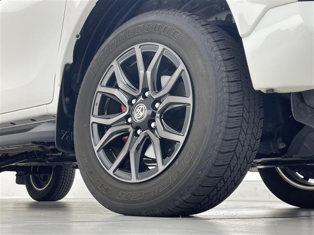 ハイラックス Ｚ　ＧＲスポーツ　禁煙車／純正８型ナビ／バックカメラ／ハーフレザーシート／レーダークルーズコントロール／クリアランスソナー／ヒルディセントコントロール／リアデフロック／ＬＥＤ／オートライト／ＥＴＣ／ドライブレコーダー（28枚目）