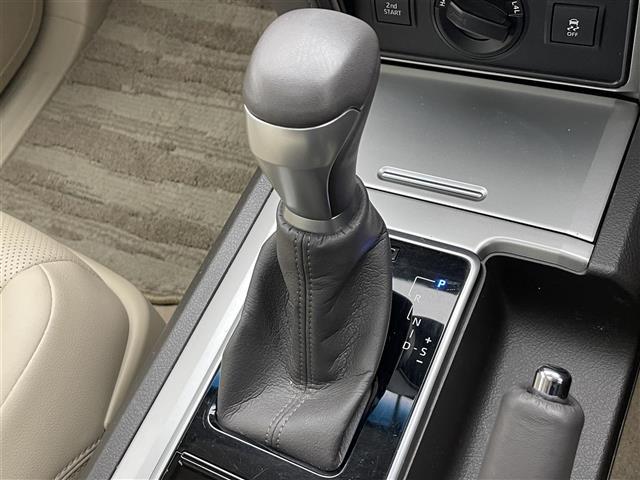 ランドクルーザープラド ＴＸ　Ｌパッケージ　禁煙車／純正９型ナビ／サンルーフ／レザーシート／バックカメラ／レーダークルーズコントロール／クリアランスソナー／ＬＥＤ／オートハイビーム／パワーシート／シートヒーター／シートベンチレーション／ＥＴＣ（17枚目）