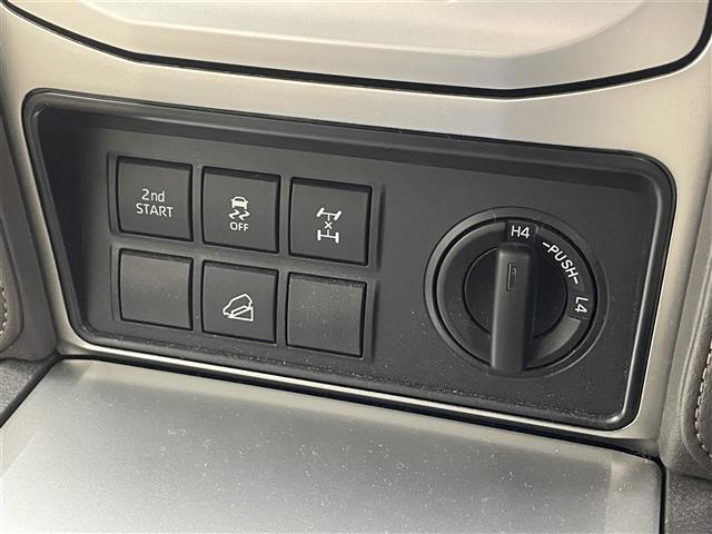 ランドクルーザープラド ＴＸ　Ｌパッケージ　禁煙車／ＡＬＰＩＮＥ９型ナビ／サンルーフ／レザーシート／モデリスタエアロ／バックカメラ／レーダークルーズコントロール／クリアランスソナー／ＬＥＤ／オートハイビーム／パワーシート／シートヒーター／ＥＴＣ（11枚目）