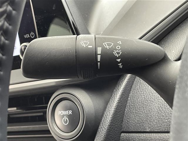 プリウス Ｘ　禁煙車／純正７型ナビ／バックカメラ／追従クルーズコントロール／レーントレーシングアシスト／ＬＥＤ／オートマチックハイビーム／クリアランスソナー／ブラインドスポットモニター／ドラレコ／ＥＴＣ２．０（17枚目）