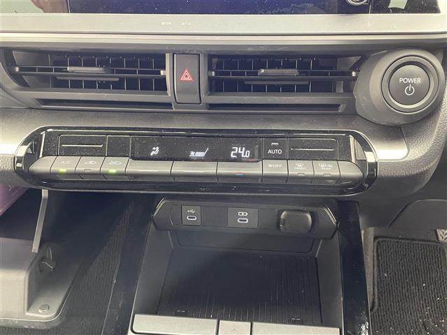 プリウス Ｘ　禁煙車／純正７型ナビ／バックカメラ／追従クルーズコントロール／レーントレーシングアシスト／ＬＥＤ／オートマチックハイビーム／クリアランスソナー／ブラインドスポットモニター／ドラレコ／ＥＴＣ２．０（19枚目）