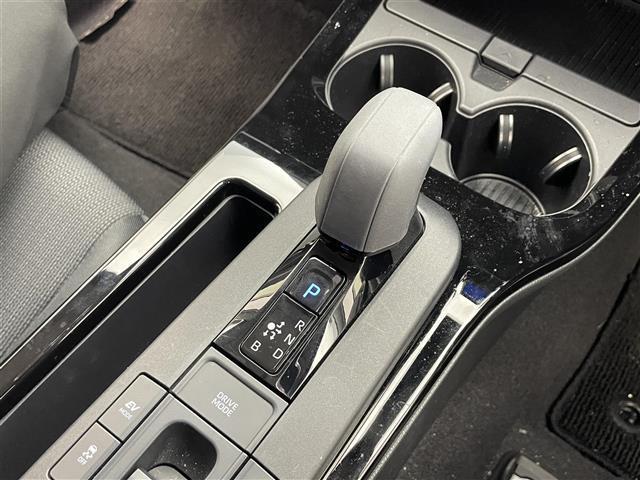 プリウス Ｘ　禁煙車／純正７型ナビ／バックカメラ／追従クルーズコントロール／レーントレーシングアシスト／ＬＥＤ／オートマチックハイビーム／クリアランスソナー／ブラインドスポットモニター／ドラレコ／ＥＴＣ２．０（20枚目）