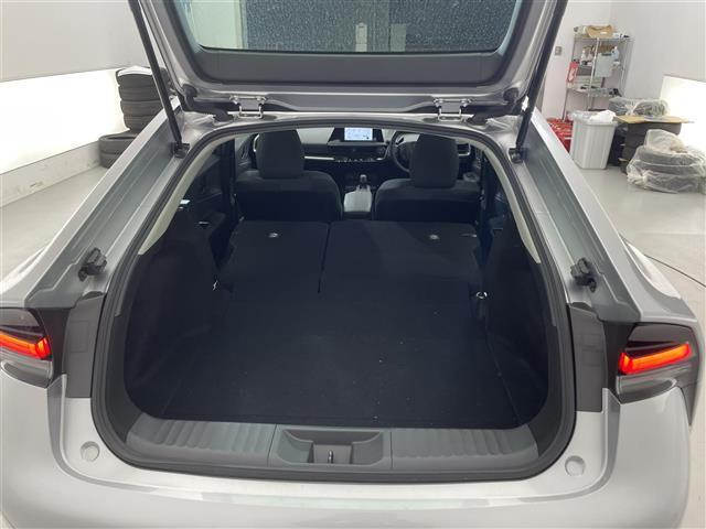 プリウス Ｘ　禁煙車／純正７型ナビ／バックカメラ／追従クルーズコントロール／レーントレーシングアシスト／ＬＥＤ／オートマチックハイビーム／クリアランスソナー／ブラインドスポットモニター／ドラレコ／ＥＴＣ２．０（27枚目）