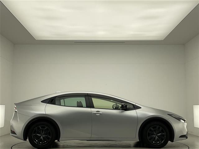 プリウス Ｘ　禁煙車／純正７型ナビ／バックカメラ／追従クルーズコントロール／レーントレーシングアシスト／ＬＥＤ／オートマチックハイビーム／クリアランスソナー／ブラインドスポットモニター／ドラレコ／ＥＴＣ２．０（36枚目）