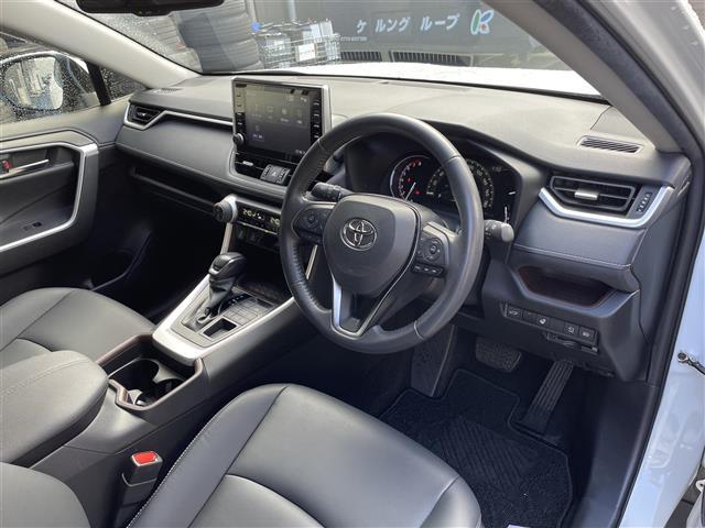 ＲＡＶ４ Ｇ　禁煙車／純正９型ディスプレイオーディオ／全方位カメラ／追従クルーズコントロール／クリアランスソナー／パワーシート／シートヒーター／ＬＥＤヘッドライト／オートマチックハイビーム／ドライブレコーダー（16枚目）