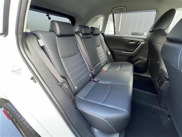 ＲＡＶ４ Ｇ　禁煙車／純正９型ディスプレイオーディオ／全方位カメラ／追従クルーズコントロール／クリアランスソナー／パワーシート／シートヒーター／ＬＥＤヘッドライト／オートマチックハイビーム／ドライブレコーダー（20枚目）