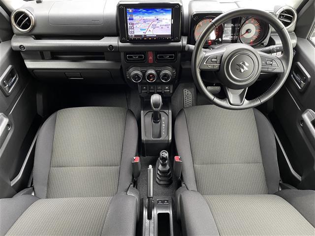 ジムニー ＸＣ　禁煙車／純正８型ナビ／バックカメラ／クルーズコントロール／レーンキープアシスト／衝突軽減ブレーキ／ドライブレコーダー／ＬＥＤ／オートハイビーム／シートヒーター／ヒルディセントコントロール／ＥＴＣ（2枚目）