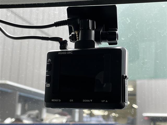 ジムニー ＸＣ　禁煙車／純正８型ナビ／バックカメラ／クルーズコントロール／レーンキープアシスト／衝突軽減ブレーキ／ドライブレコーダー／ＬＥＤ／オートハイビーム／シートヒーター／ヒルディセントコントロール／ＥＴＣ（6枚目）