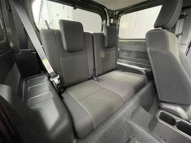 ジムニー ＸＣ　禁煙車／純正８型ナビ／バックカメラ／クルーズコントロール／レーンキープアシスト／衝突軽減ブレーキ／ドライブレコーダー／ＬＥＤ／オートハイビーム／シートヒーター／ヒルディセントコントロール／ＥＴＣ（24枚目）