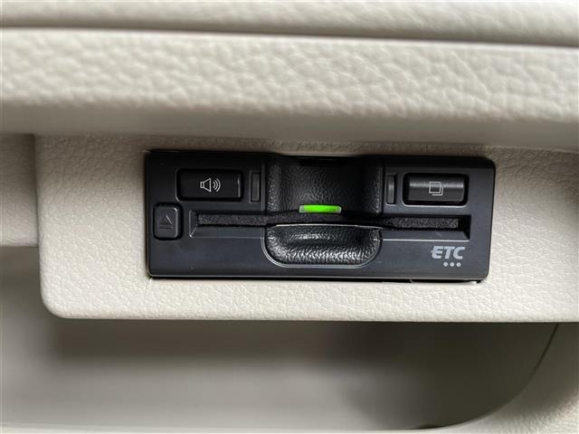 アルトラパンLC X 禁煙車/純正ディスプレイオーディオ/バックカメラ/リアソナー/レーンキープアシスト/衝突軽減ブレーキ/LEDヘッドライト/オートマチックハイビーム/ビルトインETC/シートヒーター/純正フロアマット(5枚目)