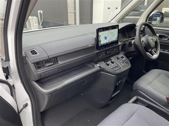 ステップワゴン e:HEVエアー EX 純正11.4型ナビ/両側パワースライドドア/バックカメラ/追従クルーズコントロール/ホンダセンシング/シートヒーター/前後ソナー/電動パーキングブレーキ/BSM/パワーバックドア/オートハイビーム(21枚目)