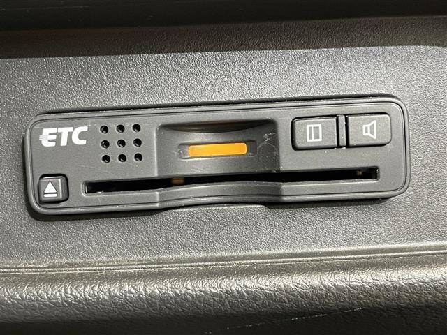 オデッセイ アブソルート・ＥＸ　禁煙車／純正ナビ／両側パワースライドドア／ハーフレザーシート／バックカメラ／ブラインドスポットインフォメーション／ＬＥＤヘッドライト／オートライト／２列目オットマン／純正フロアマット／ＥＴＣ（8枚目）