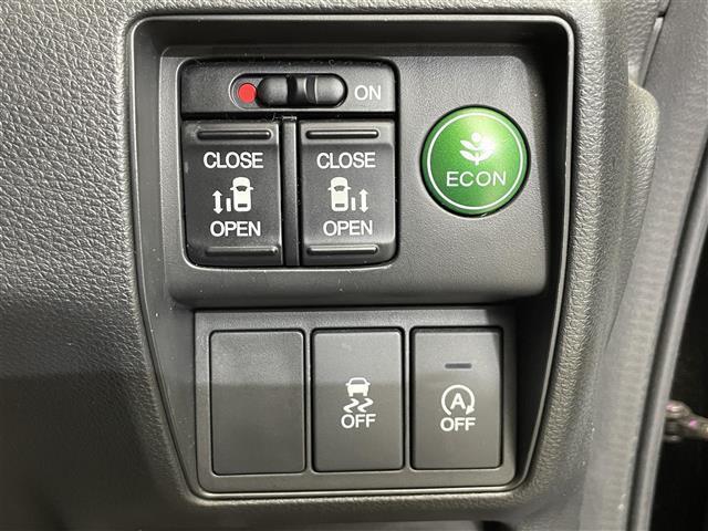 オデッセイ アブソルート・ＥＸ　禁煙車／純正ナビ／両側パワースライドドア／ハーフレザーシート／バックカメラ／ブラインドスポットインフォメーション／ＬＥＤヘッドライト／オートライト／２列目オットマン／純正フロアマット／ＥＴＣ（9枚目）