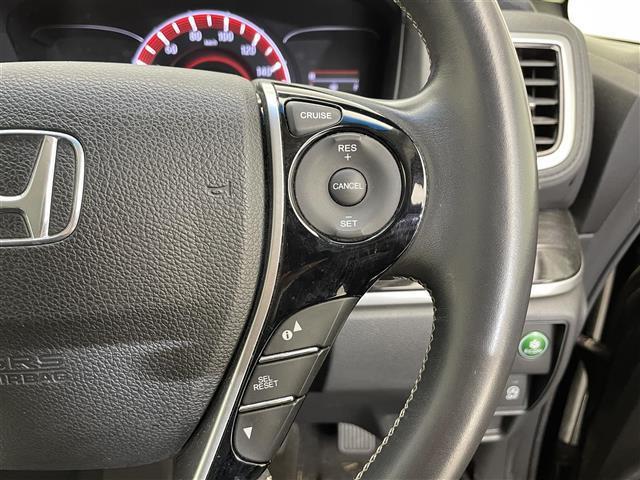 オデッセイ アブソルート・ＥＸ　禁煙車／純正ナビ／両側パワースライドドア／ハーフレザーシート／バックカメラ／ブラインドスポットインフォメーション／ＬＥＤヘッドライト／オートライト／２列目オットマン／純正フロアマット／ＥＴＣ（13枚目）