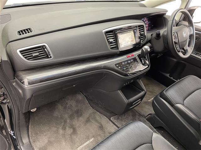 オデッセイ アブソルート・ＥＸ　禁煙車／純正ナビ／両側パワースライドドア／ハーフレザーシート／バックカメラ／ブラインドスポットインフォメーション／ＬＥＤヘッドライト／オートライト／２列目オットマン／純正フロアマット／ＥＴＣ（21枚目）